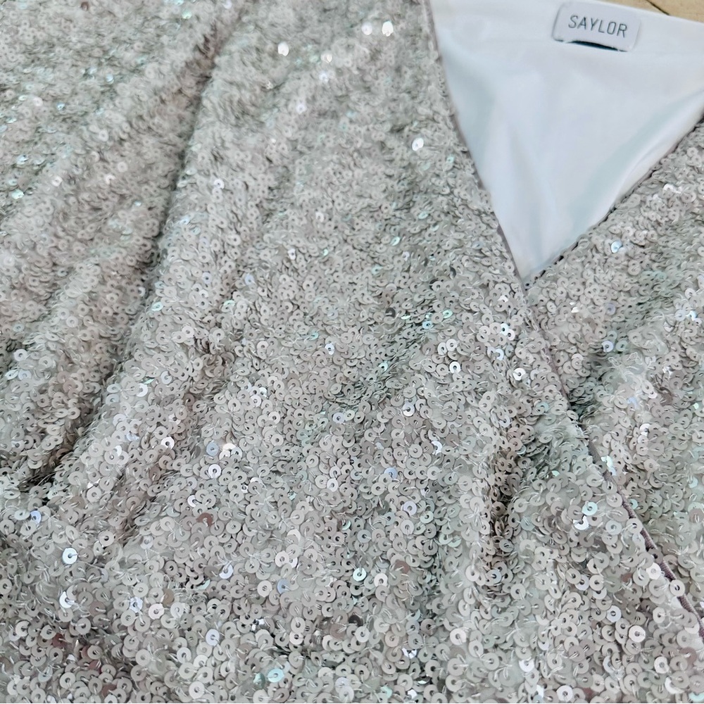 Saylor Tory Silver Short Sleeve Silver Sequin Mini Dress XSmall NWT - Picture 10 of 16